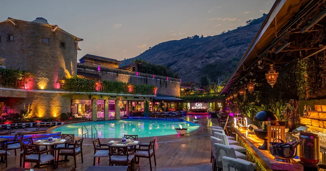 Della CDDMO Model Township Pool view