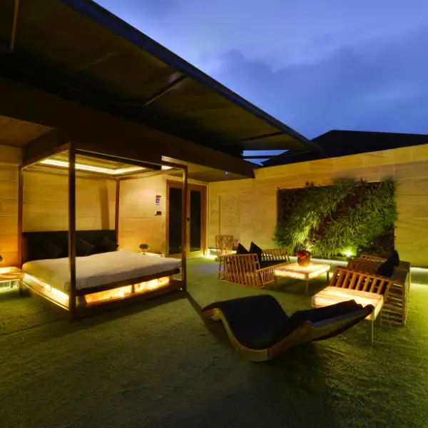 Della Designer Suites