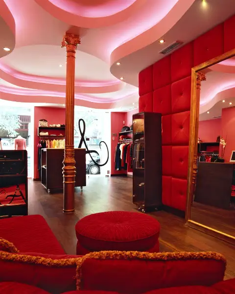 Penélope Cruz's Amarcord-Retail Interiors