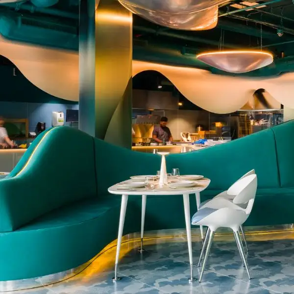 Raionul De Peste, Agora Floreasca