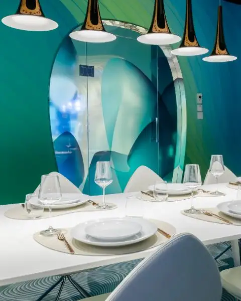 Raionul De Peste, Agora Floreasca-Hotel Interiors