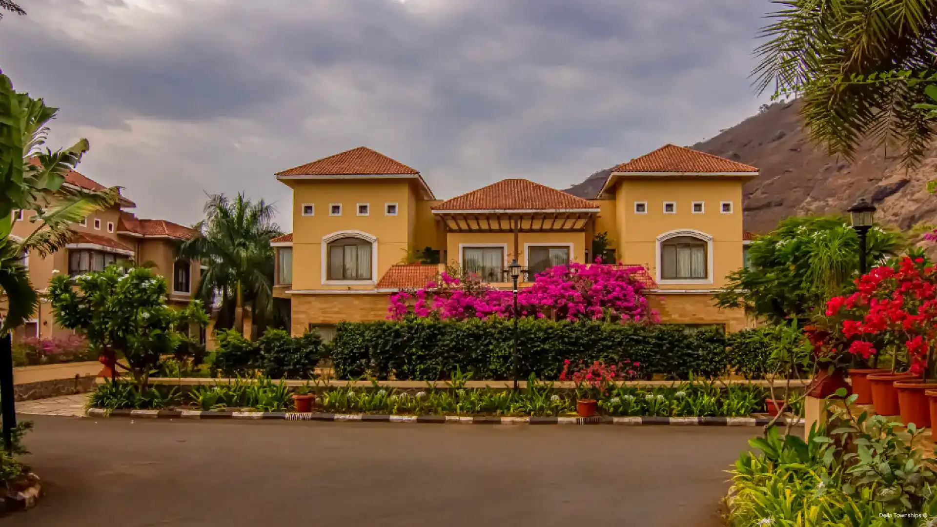 Villa | Della Townships