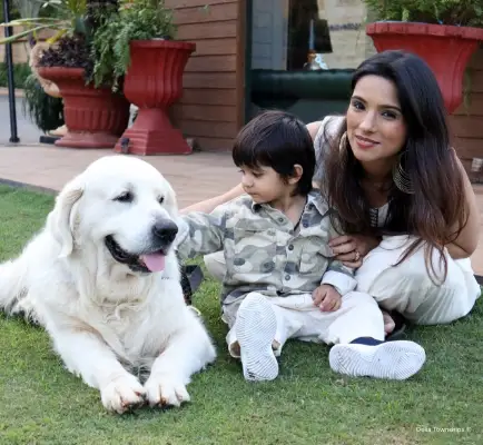 Family enjoying pet friendly zone at Della Townships Design District