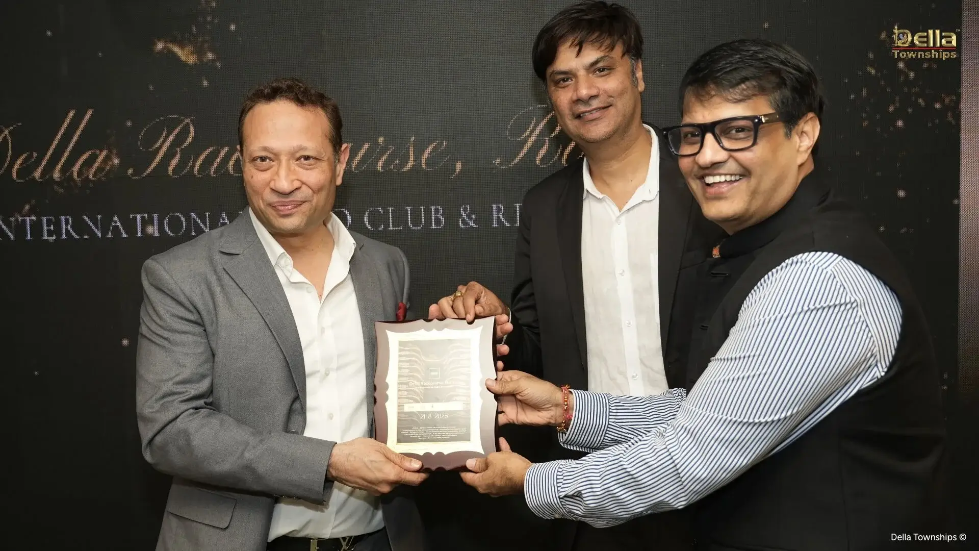 Luxury presentation at Raipur Racecourse event by Della Townships