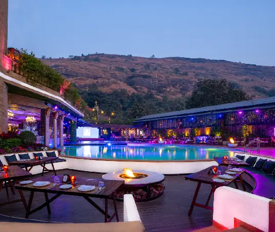 Cafe 24 by Della Luxury Resort